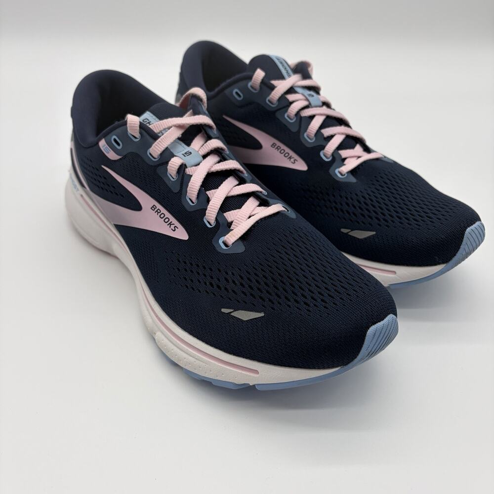 Brooks Ghost 15 womens running shoe, size 11.5, pink and blue
